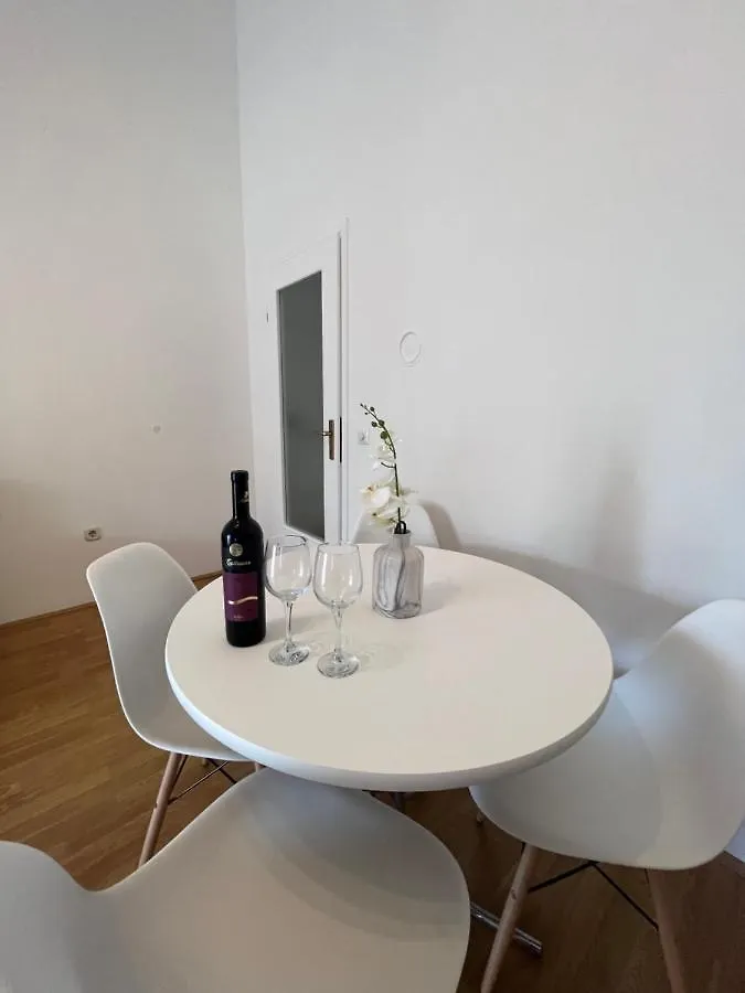 Apartment Loly Medulin Croatia
